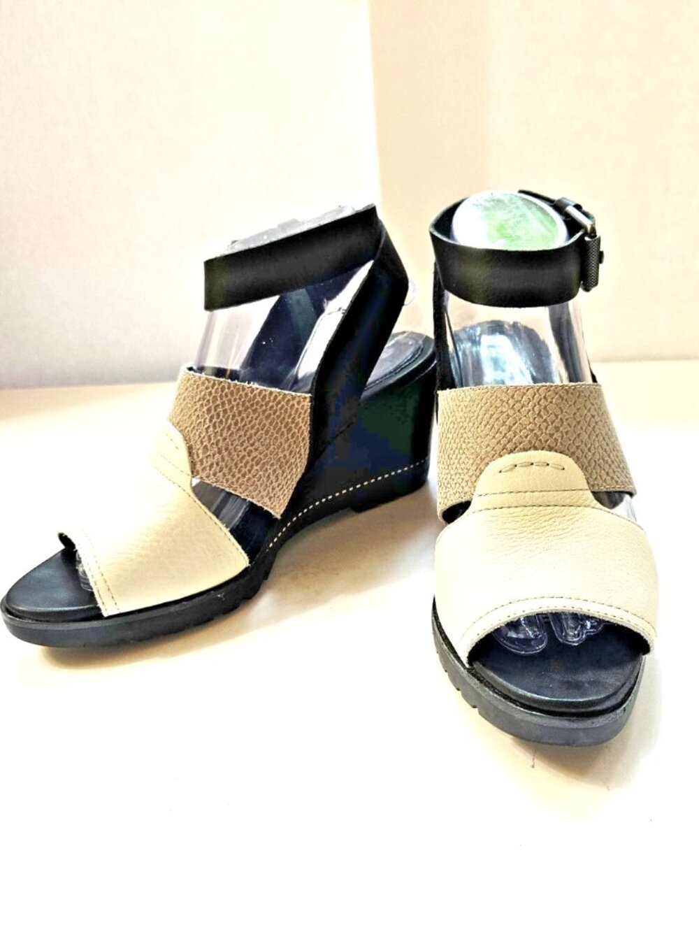 Sorel After Hours Colorblock Wedge Sandals Size 8.5 Black Cream Leather EUC